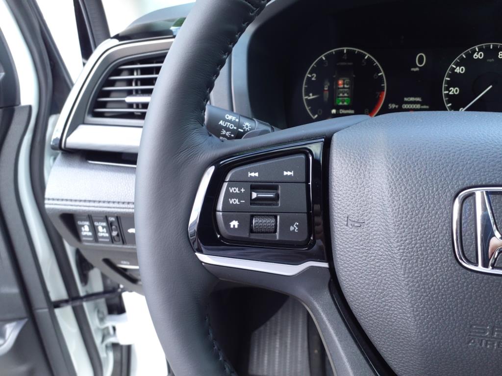 2025 Honda Odyssey Elite photo 16