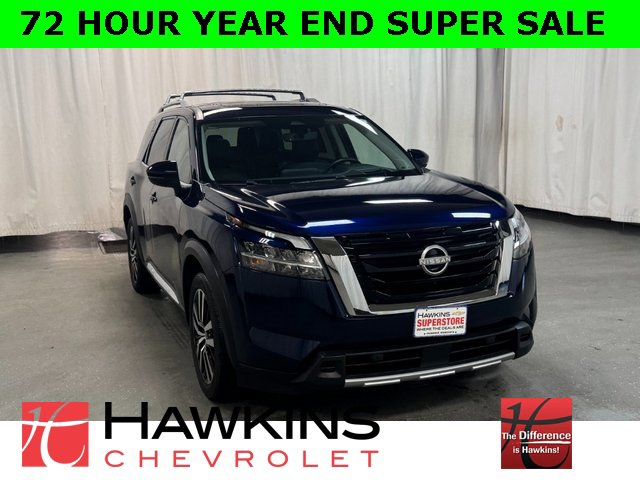 2023 Nissan Pathfinder Platinum's photo