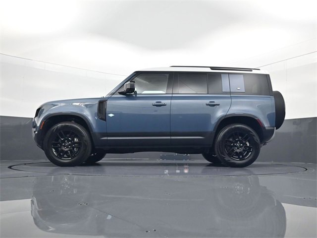 2024 Land Rover Defender 110 S photo 26