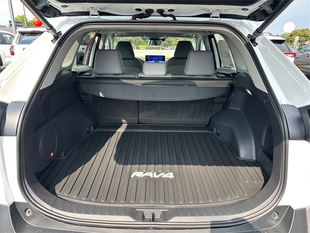 2025 Toyota RAV4 XLE Premium photo 4