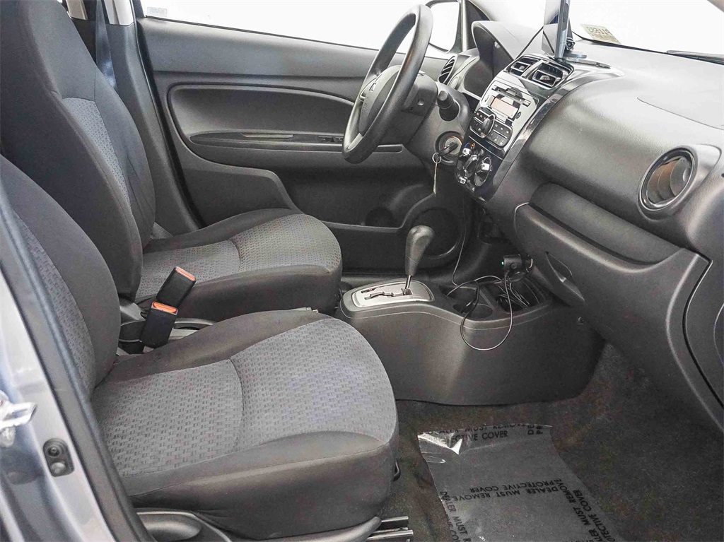 2017 Mitsubishi Mirage ES photo 12