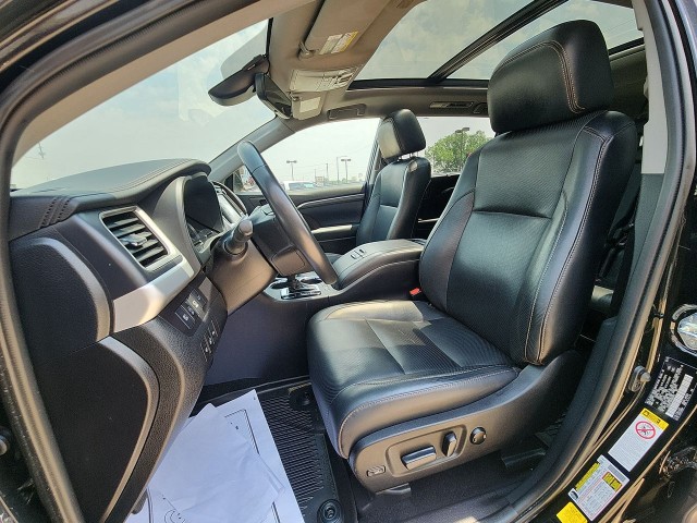 2019 Toyota Highlander Limited photo 3
