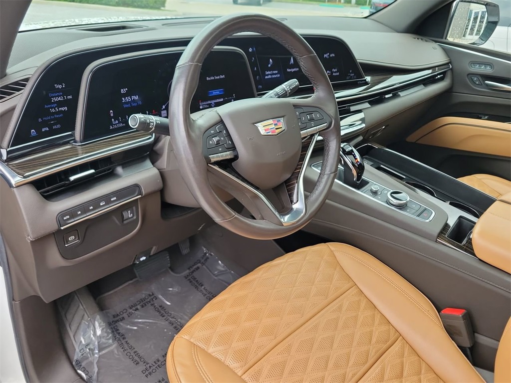 2021 Cadillac Escalade Premium Luxury photo 25