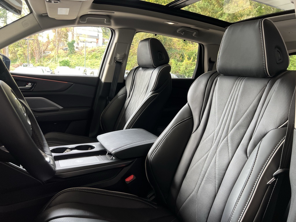 2026 Acura MDX Advance SH-AWD photo 12