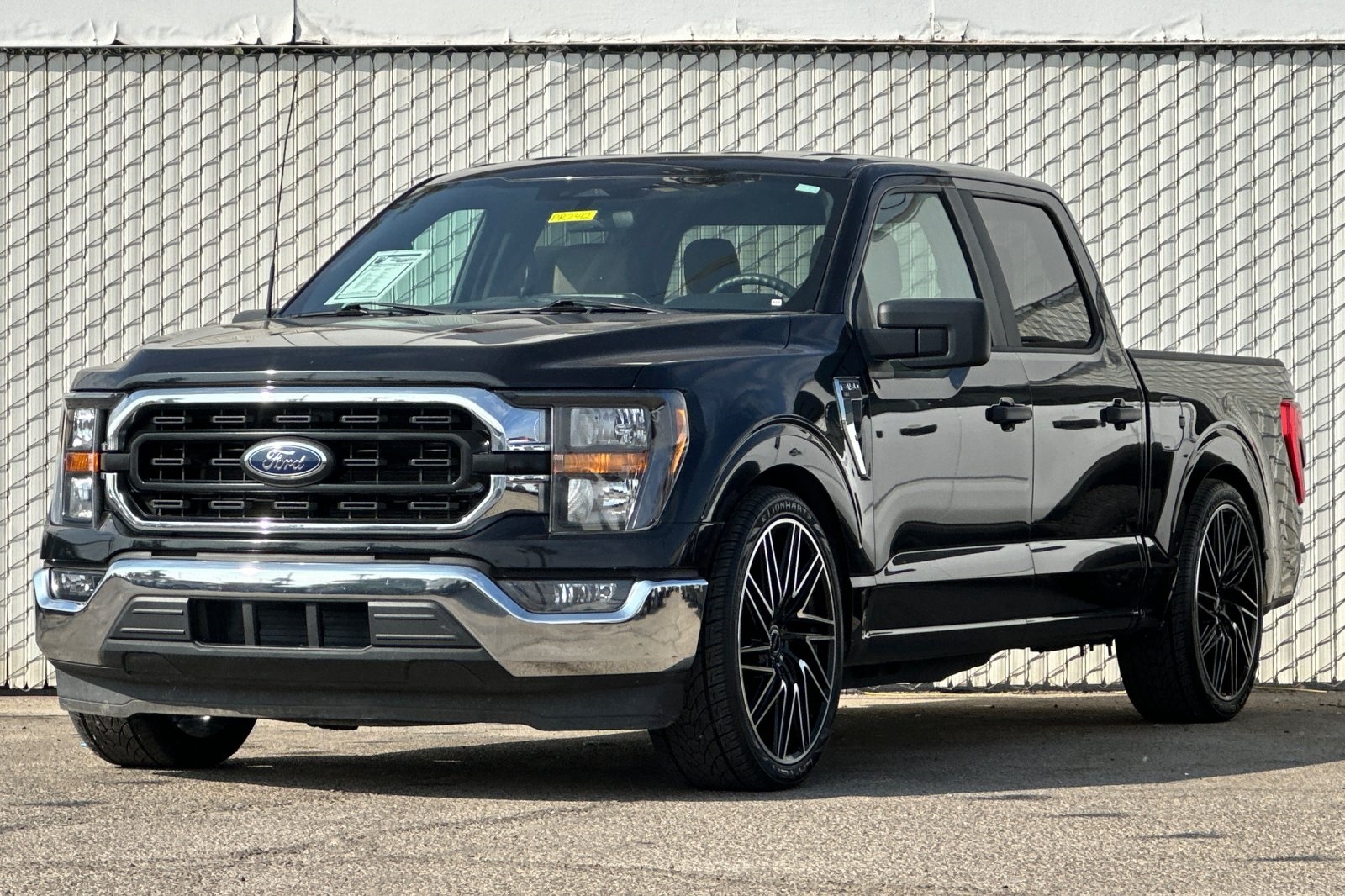 2023 Ford F-150 XLT photo 8
