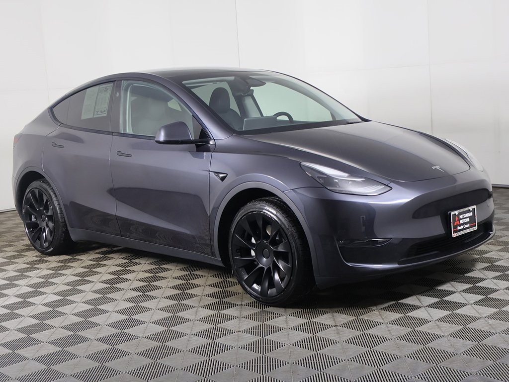 Used 2024 Tesla Model Y Long Range with VIN 7SAYGDEE9RA222299 for sale in Akron, OH