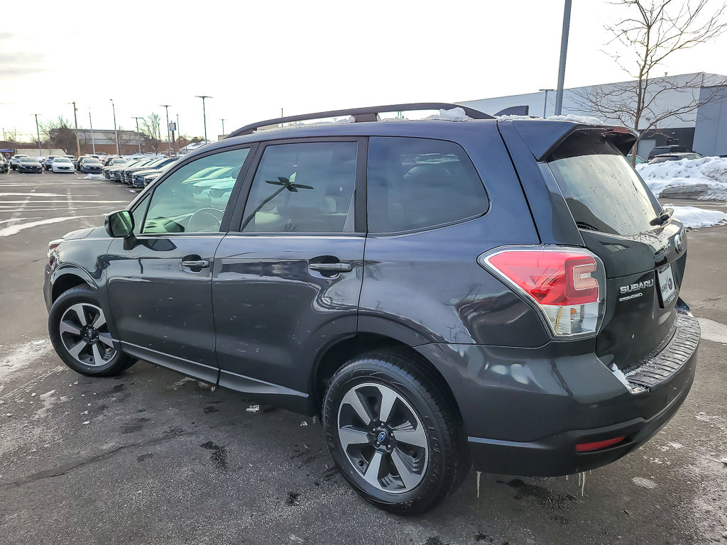 2017 SUBARU FORESTER - Image 6