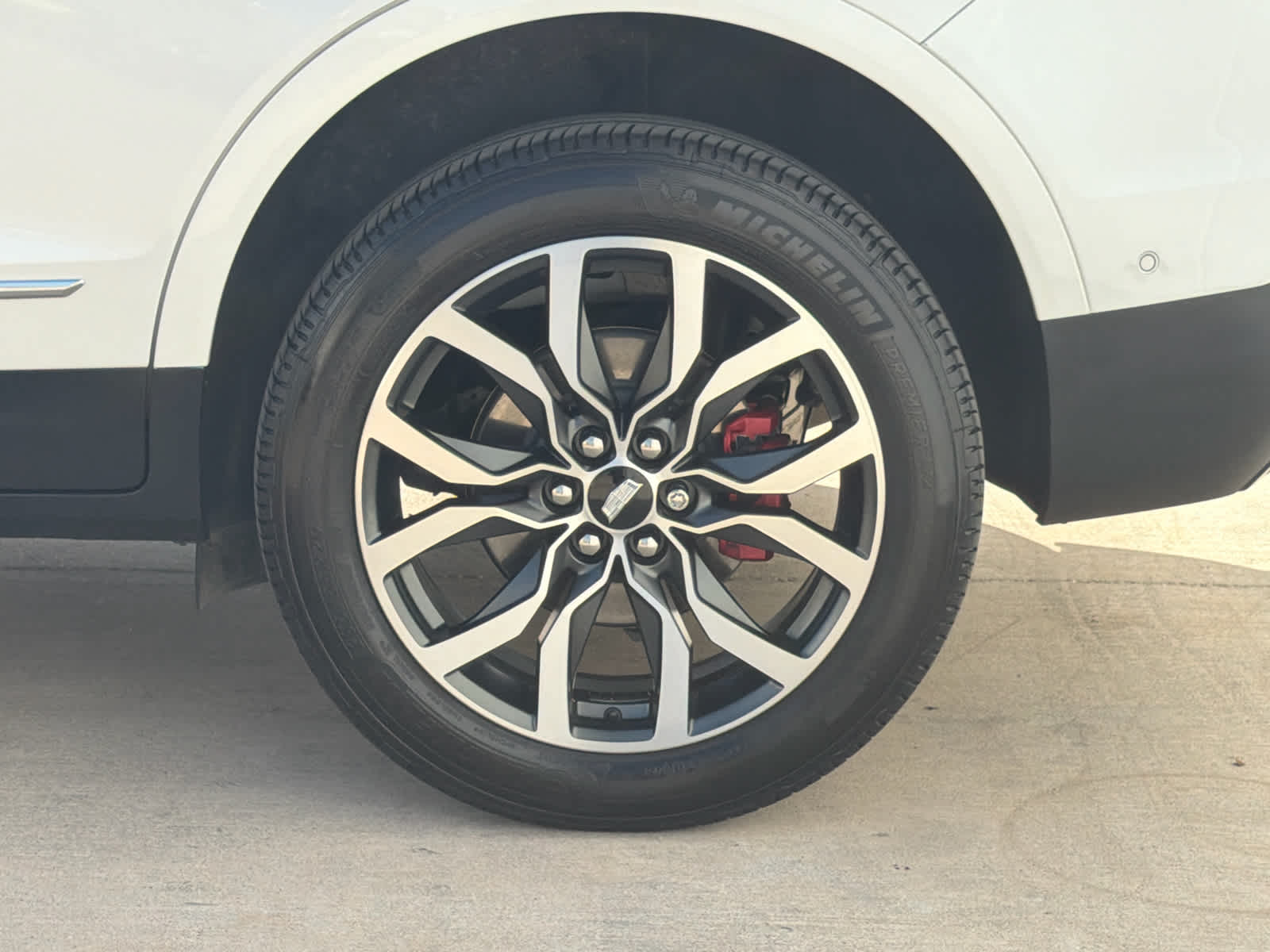 2023 Cadillac XT5 Sport photo 7