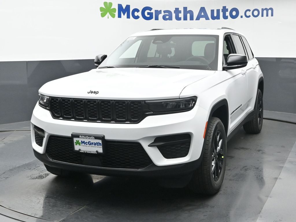 2025 Jeep Grand Cherokee Altitude X photo 3