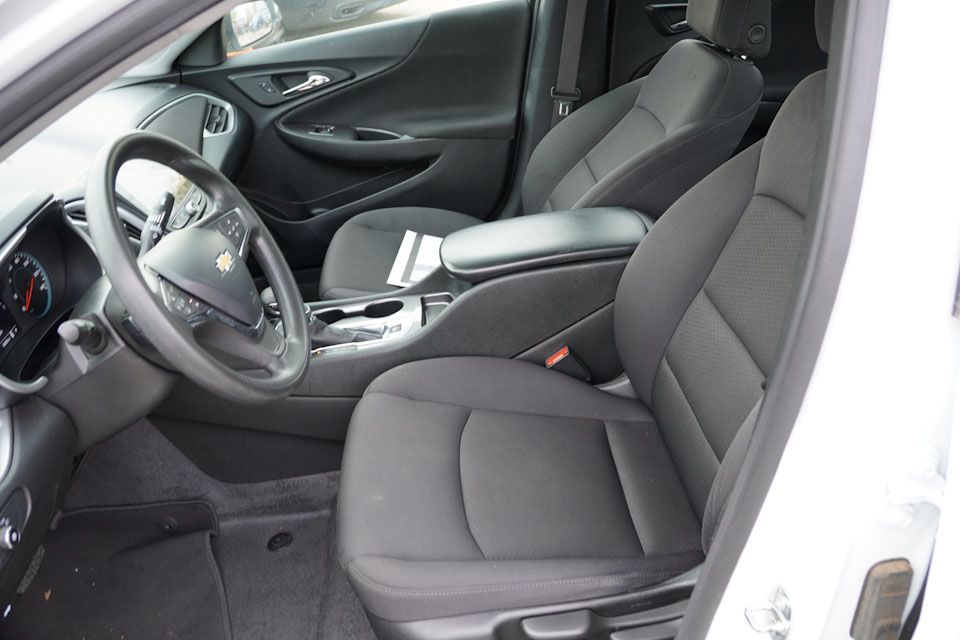 2024 Chevrolet Malibu LS photo 4