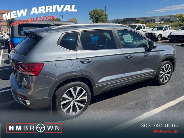 2022 Volkswagen Taos SE photo 4