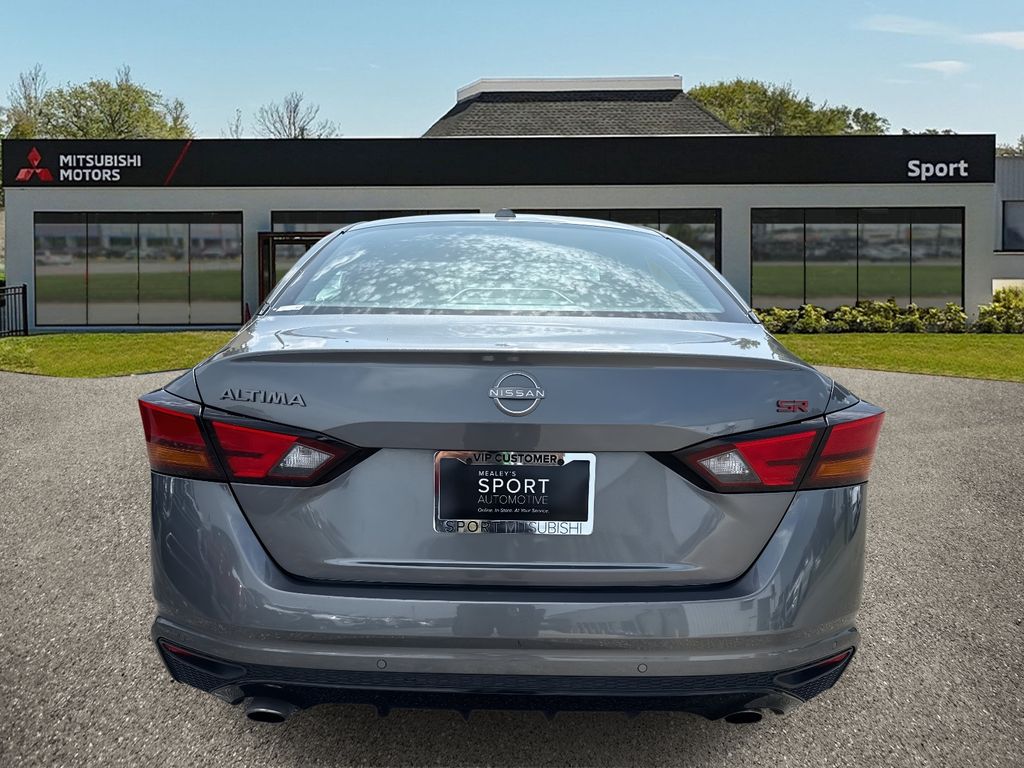 2023 Nissan Altima 2.5 SR photo 4