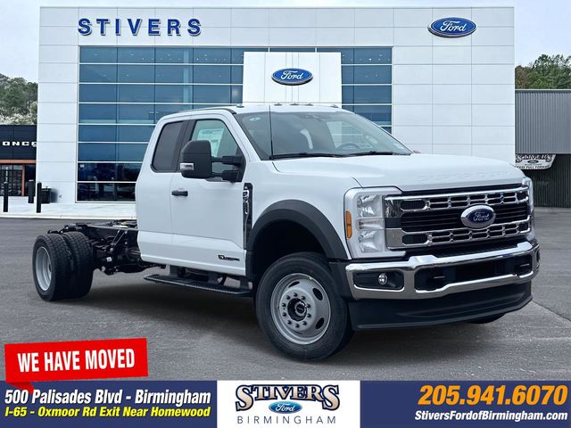 2026 Ford F-550 Super Duty Chassis Cab XL's photo