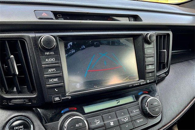 2016 Toyota RAV4 SE photo 16