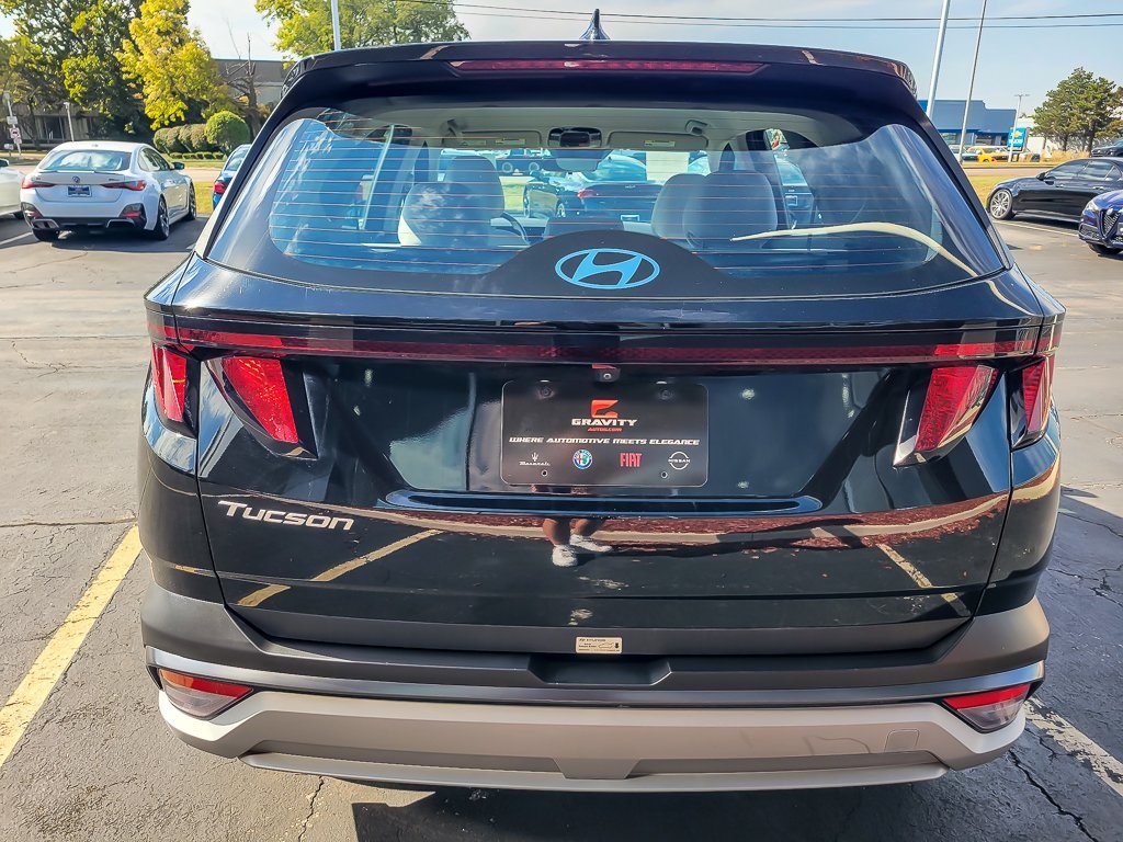 2025 Hyundai Tucson SE photo 4
