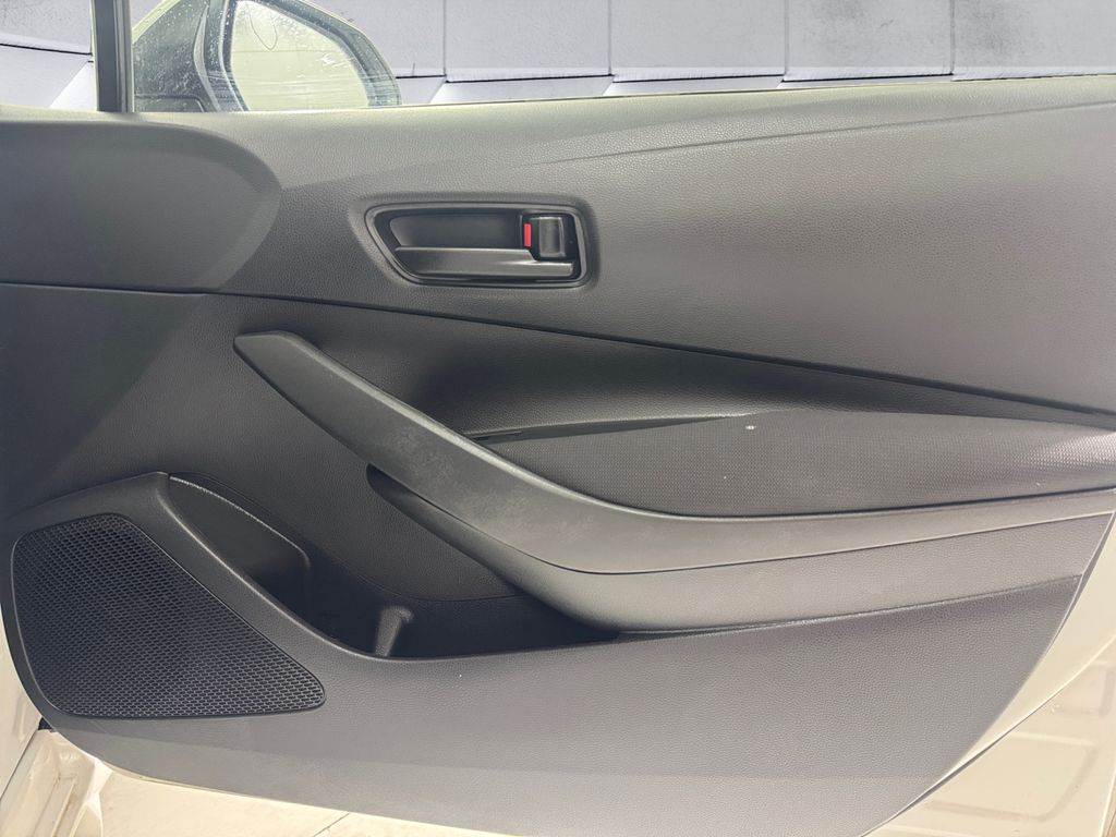 2023 Toyota Corolla LE photo 15