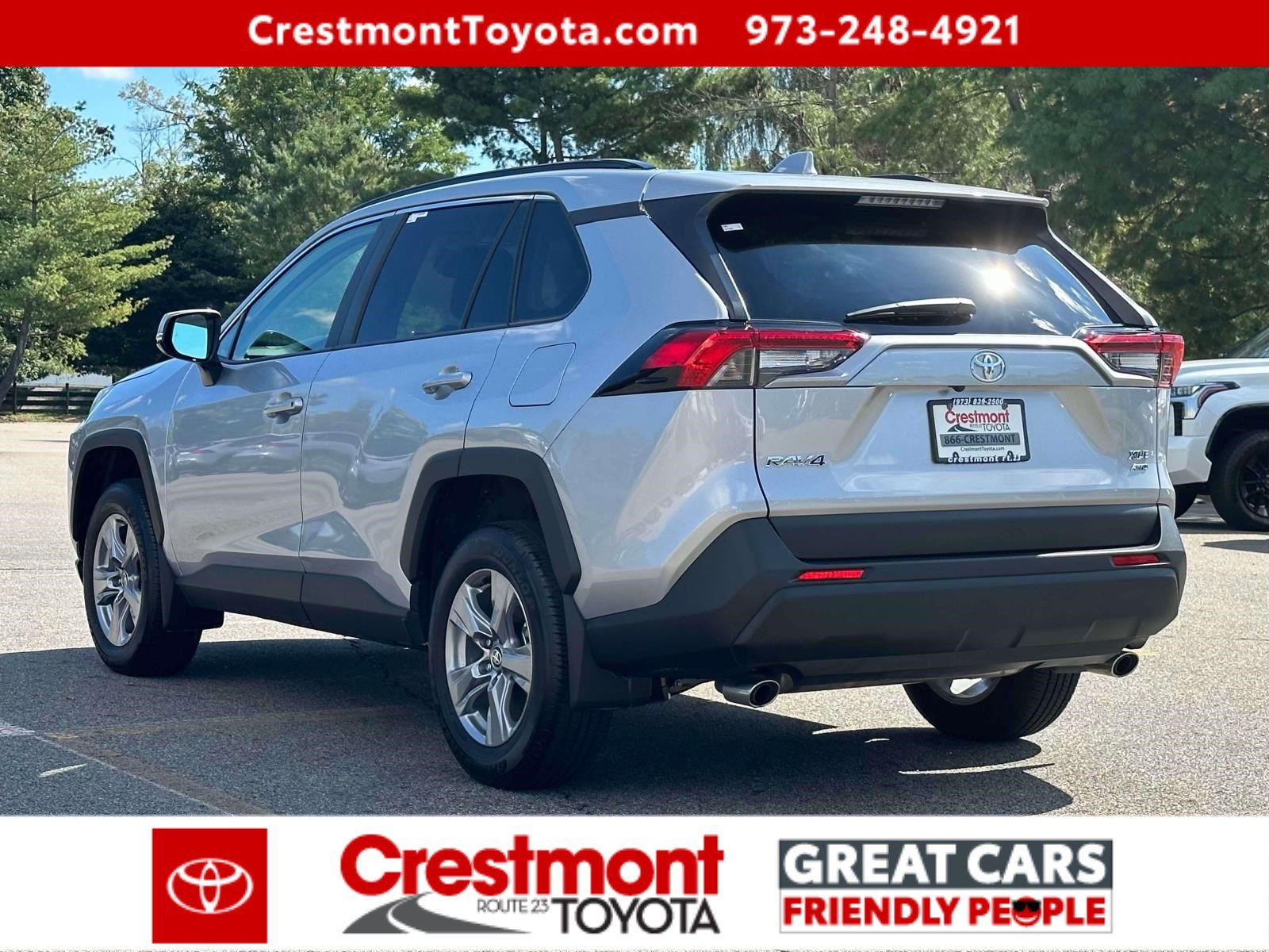 2024 Toyota RAV4 XLE photo 4