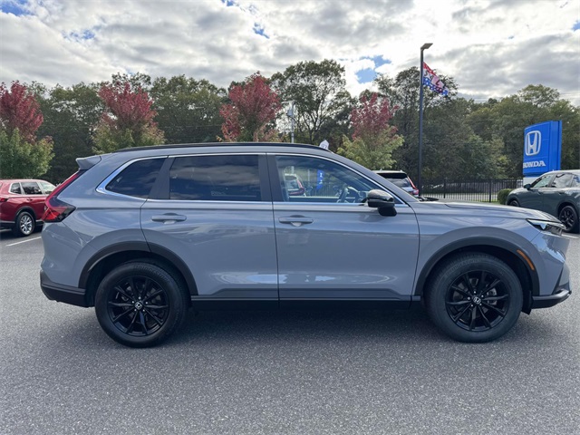 2023 Honda CR-V Hybrid Sport photo 2