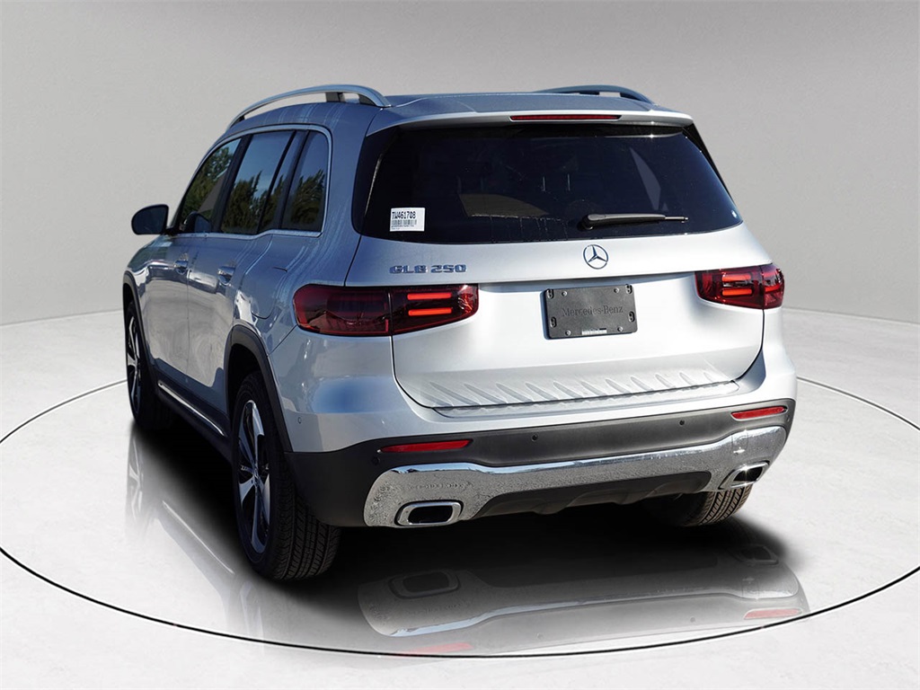 2026 Mercedes Benz GLB 250 photo 3