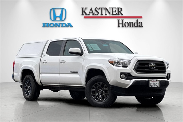 2023 Toyota Tacoma SR5's photo