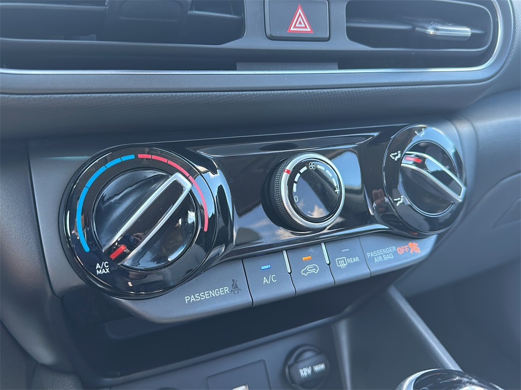 2023 Hyundai Kona SEL photo 16