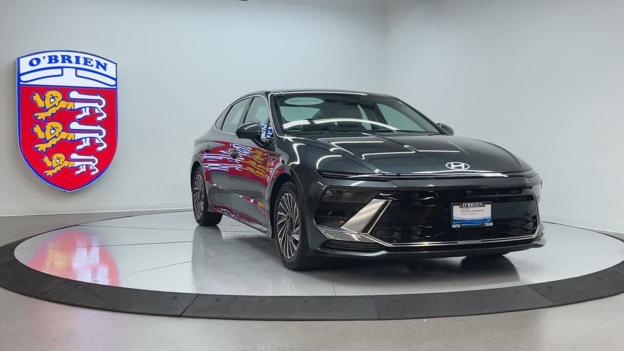 2025 Hyundai Sonata Hybrid Limited photo 2