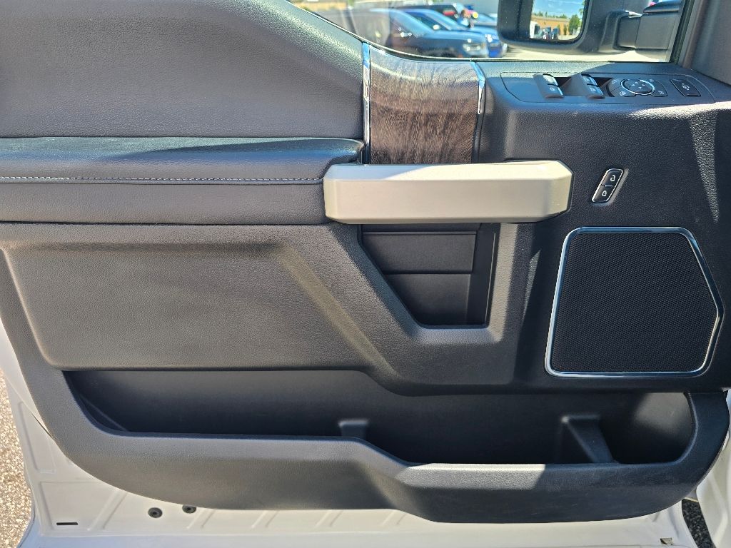 2019 Ford F-250 Lariat photo 9