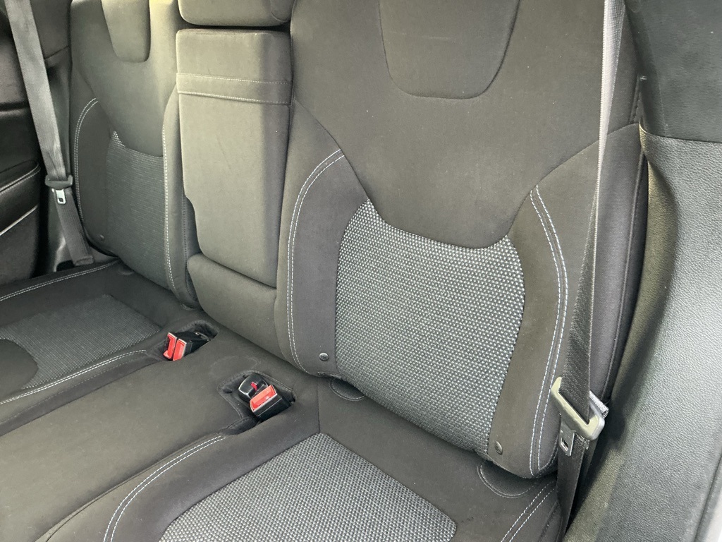 2019 Jeep Cherokee Latitude photo 35