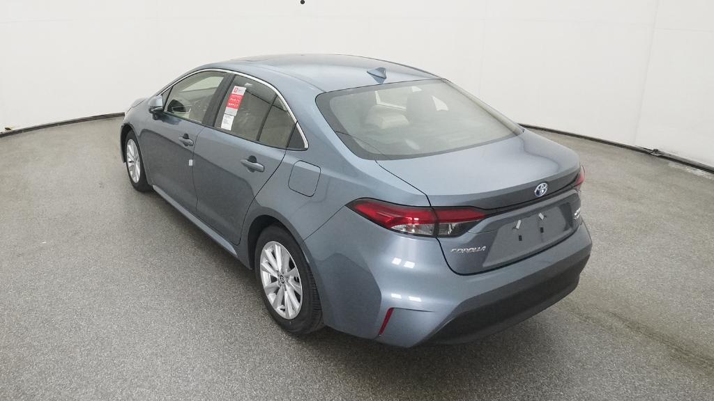 2025 Toyota Corolla Hybrid XLE photo 13