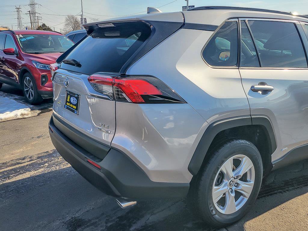 2019 TOYOTA RAV4 - Image 8