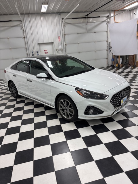 2019 Hyundai Sonata Limited photo 3
