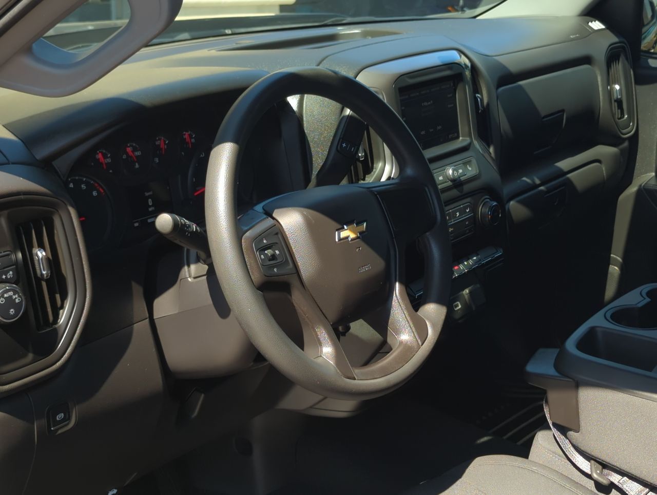 2020 Chevrolet Silverado 1500 Custom photo 8