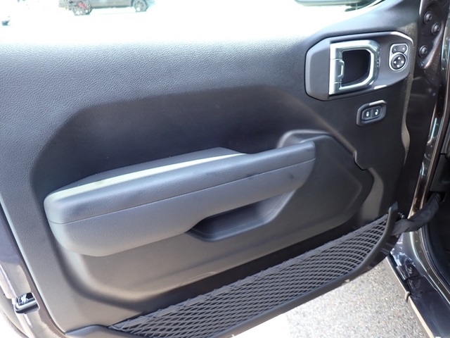 2025 Jeep Wrangler Sport S photo 16