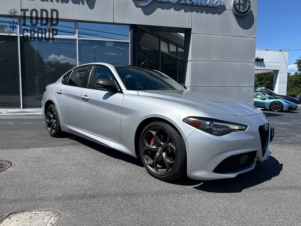 2019 Alfa Romeo Giulia Ti Sport photo 5