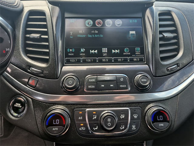 2019 Chevrolet Impala 1LT photo 17