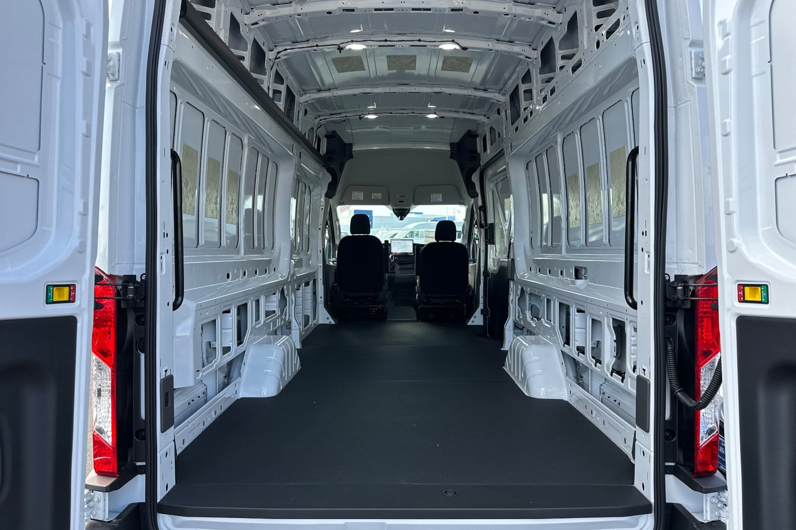 2024 Ford Transit Cargo Van photo 10