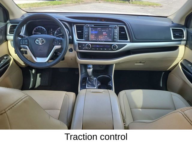 2016 Toyota Highlander XLE photo 9
