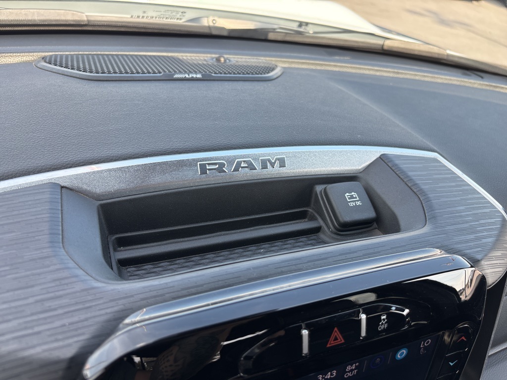 2024 Ram 2500 Laramie photo 19