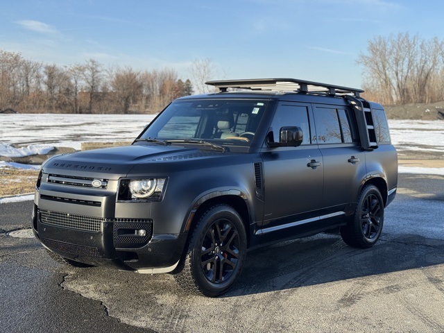 2024 Land Rover Defender X's photo