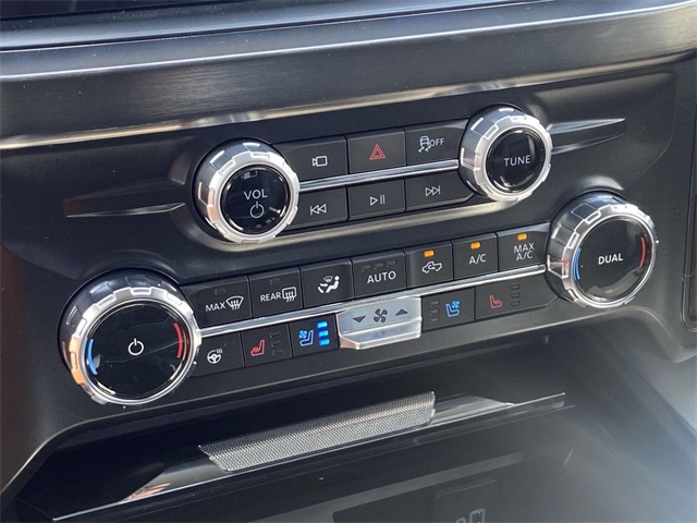 2025 Ford F-350 photo 16