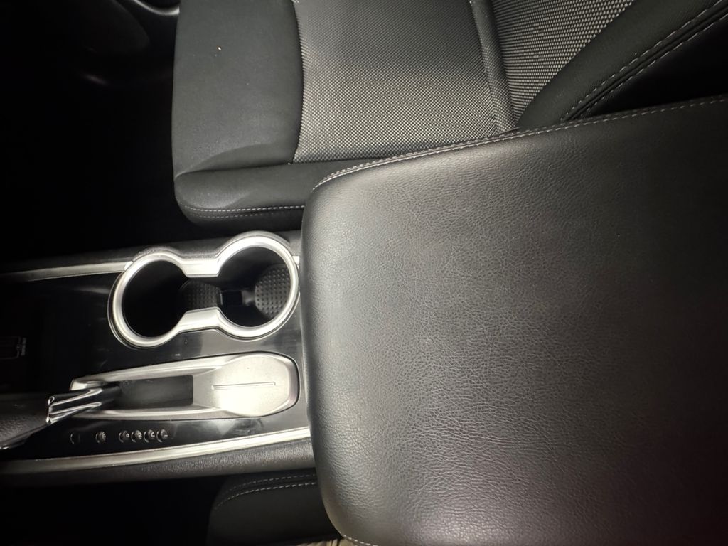 2020 Nissan Pathfinder SV photo 19