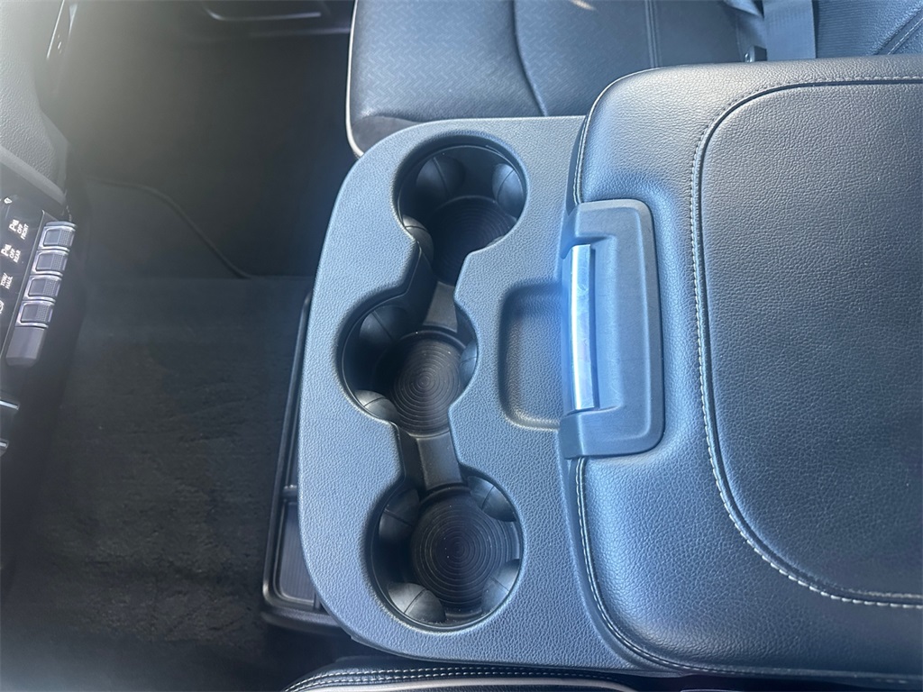 2022 Ram 3500 Laramie photo 8