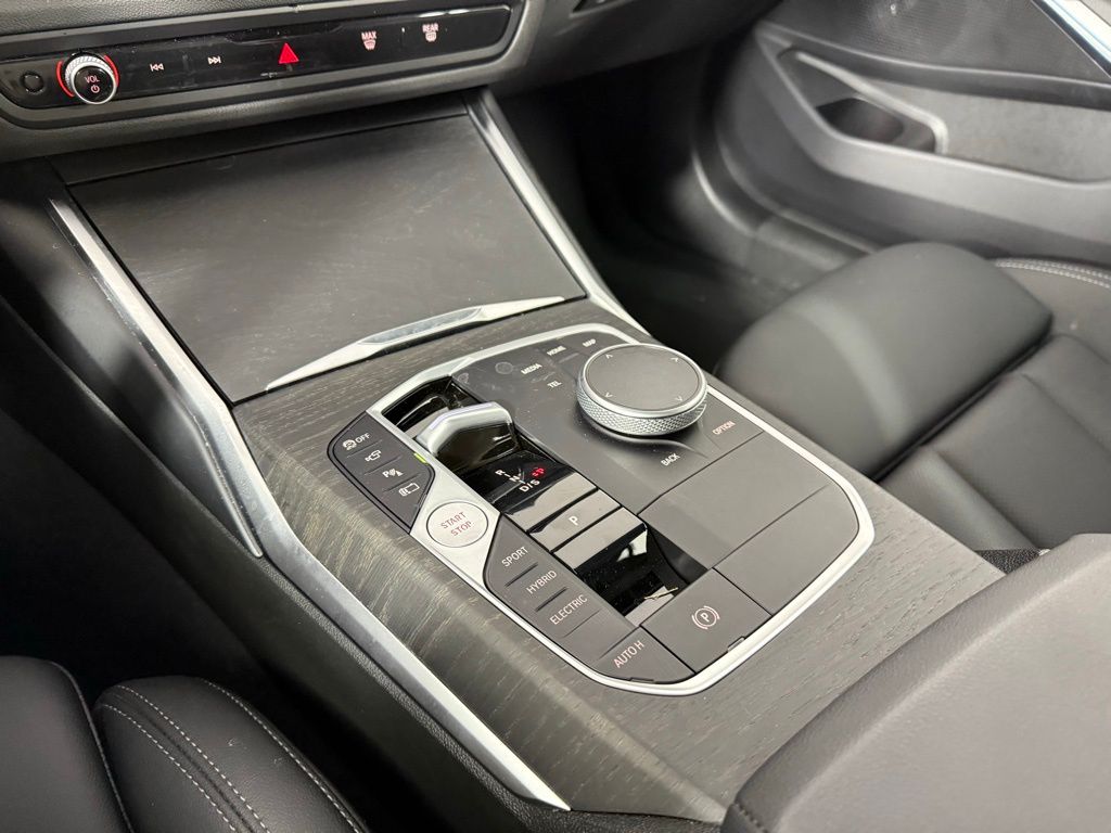 2024 Bmw 330e xDrive photo 19