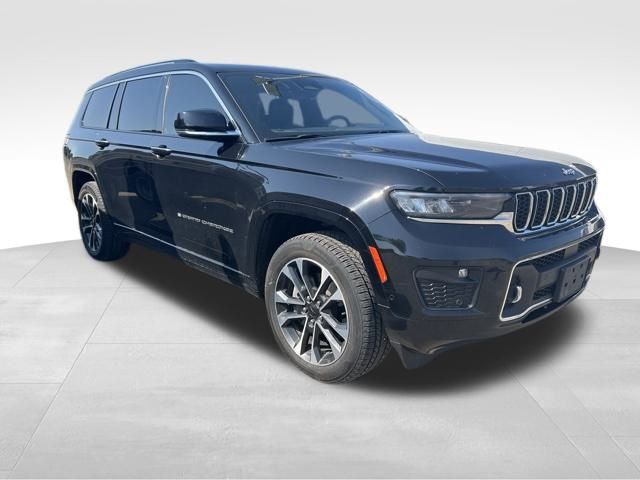 2021 Jeep Grand Cherokee Overland photo 2