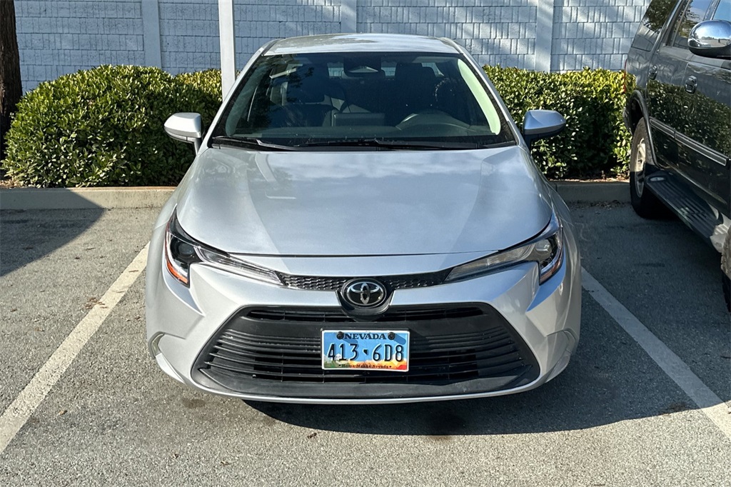 2023 Toyota Corolla LE photo 4