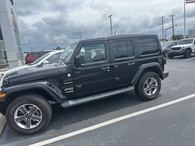 2019 Jeep Wrangler Unlimited Sahara photo 2