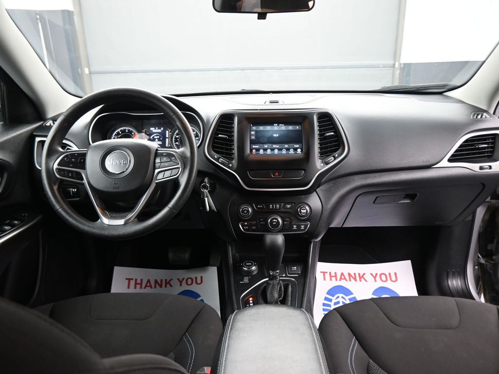 2019 Jeep Cherokee Latitude photo 40