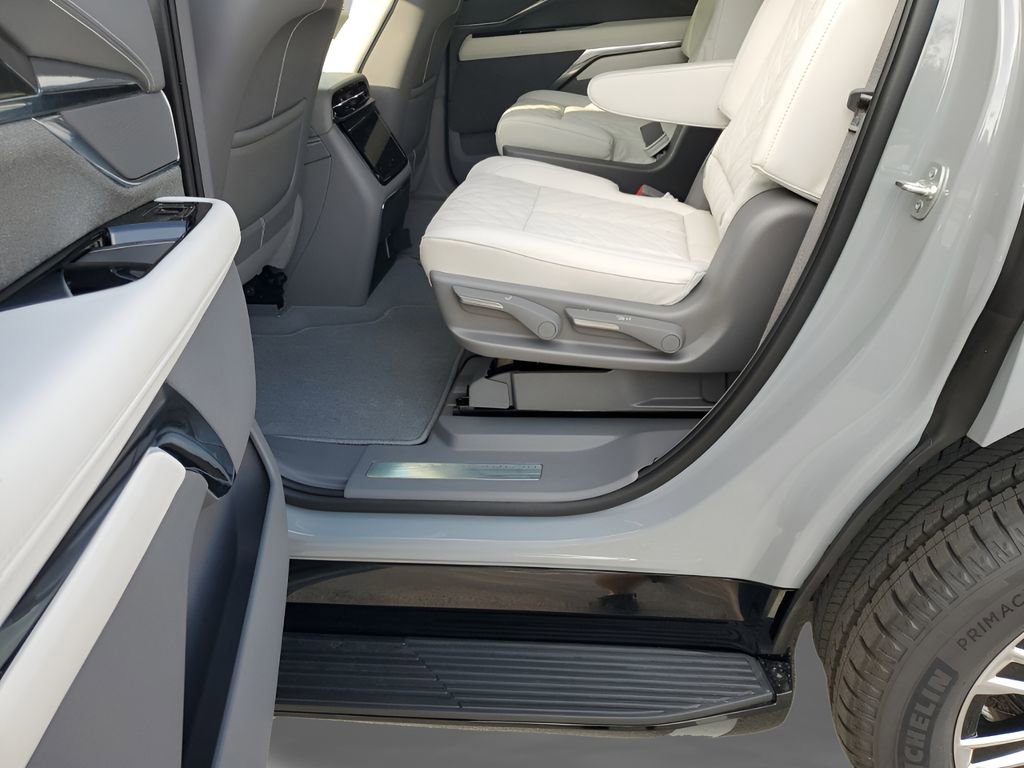 2026 Cadillac Escalade IQ Sport photo 18