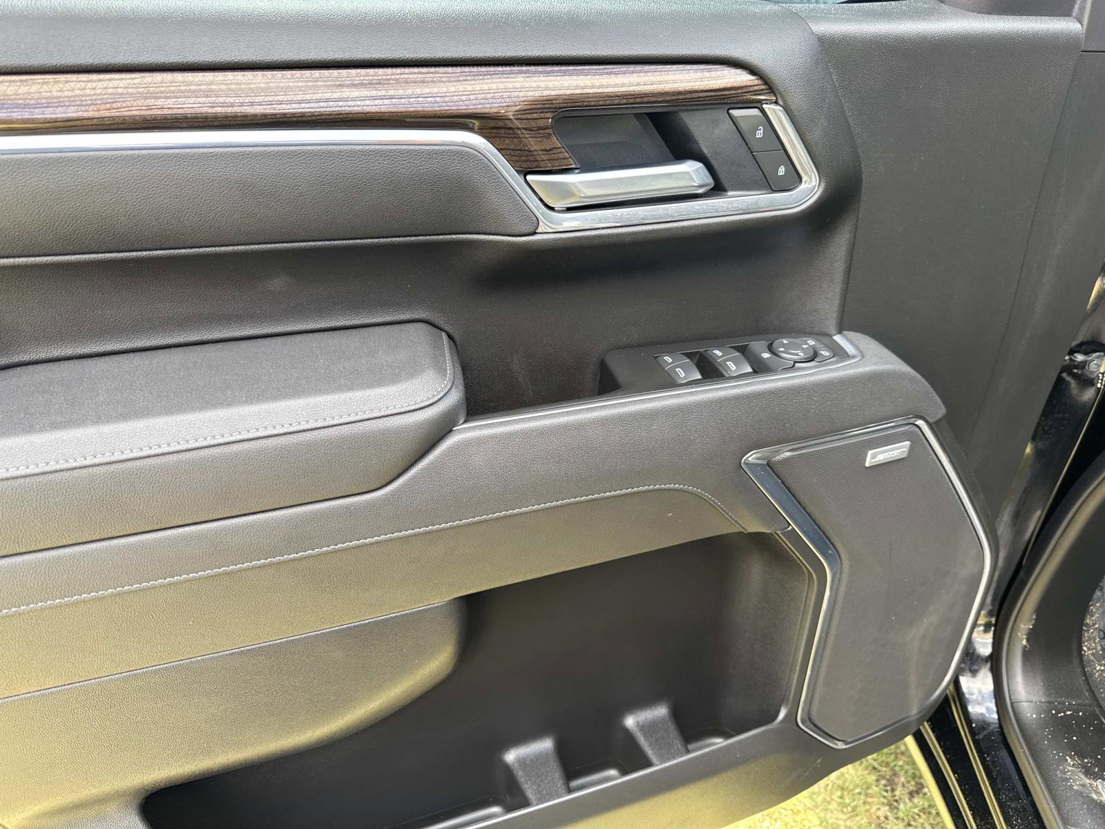 2025 Chevrolet Silverado 1500 LT Trail Boss photo 11