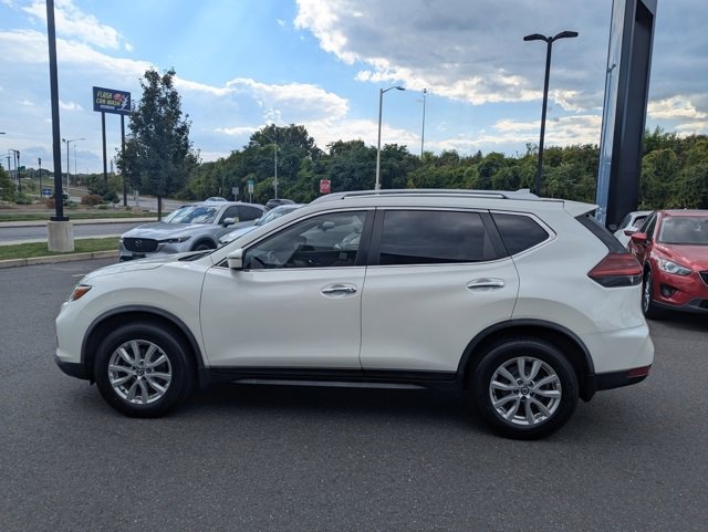 2018 Nissan Rogue SV photo 5